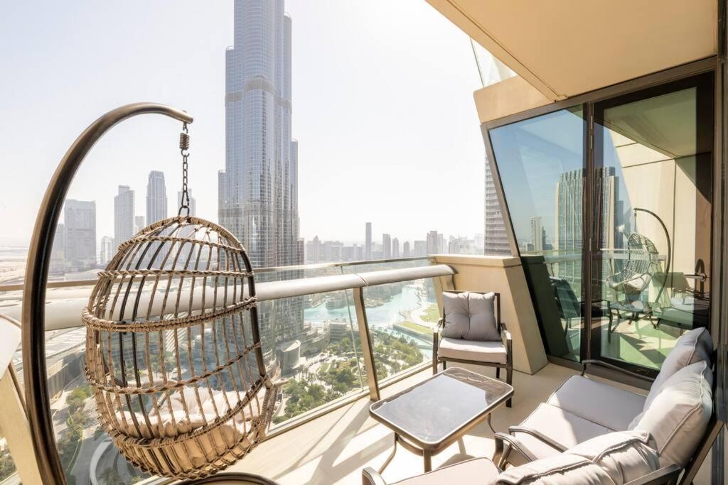 Larbi Breathtaking Burj And Fountain View Luxurious 2 Bed Apartment ดูไบ ภายนอก รูปภาพ