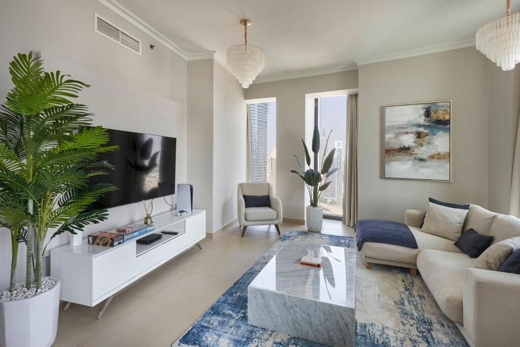 Larbi Breathtaking Burj And Fountain View Luxurious 2 Bed Apartment ดูไบ ภายนอก รูปภาพ