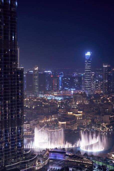 Larbi Breathtaking Burj And Fountain View Luxurious 2 Bed Apartment ดูไบ ภายนอก รูปภาพ