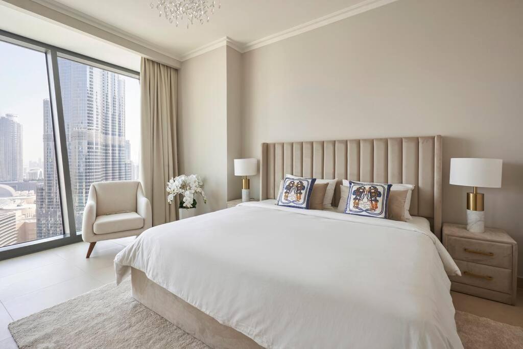 Larbi Breathtaking Burj And Fountain View Luxurious 2 Bed Apartment ดูไบ ภายนอก รูปภาพ