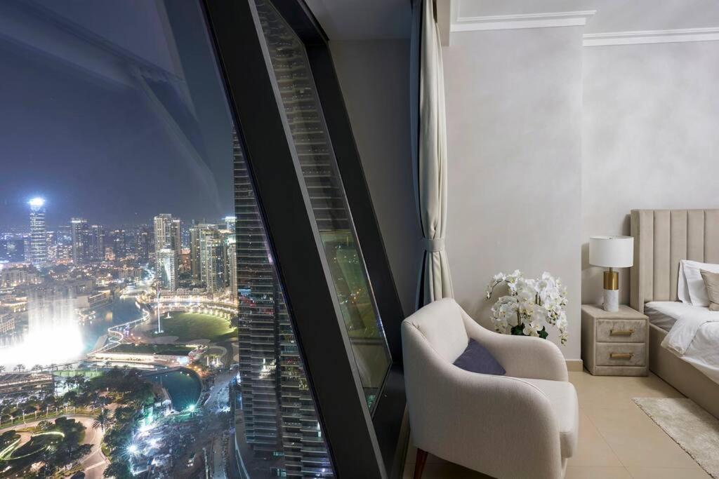 Larbi Breathtaking Burj And Fountain View Luxurious 2 Bed Apartment ดูไบ ภายนอก รูปภาพ