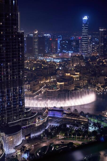 Larbi Breathtaking Burj And Fountain View Luxurious 2 Bed Apartment ดูไบ ภายนอก รูปภาพ